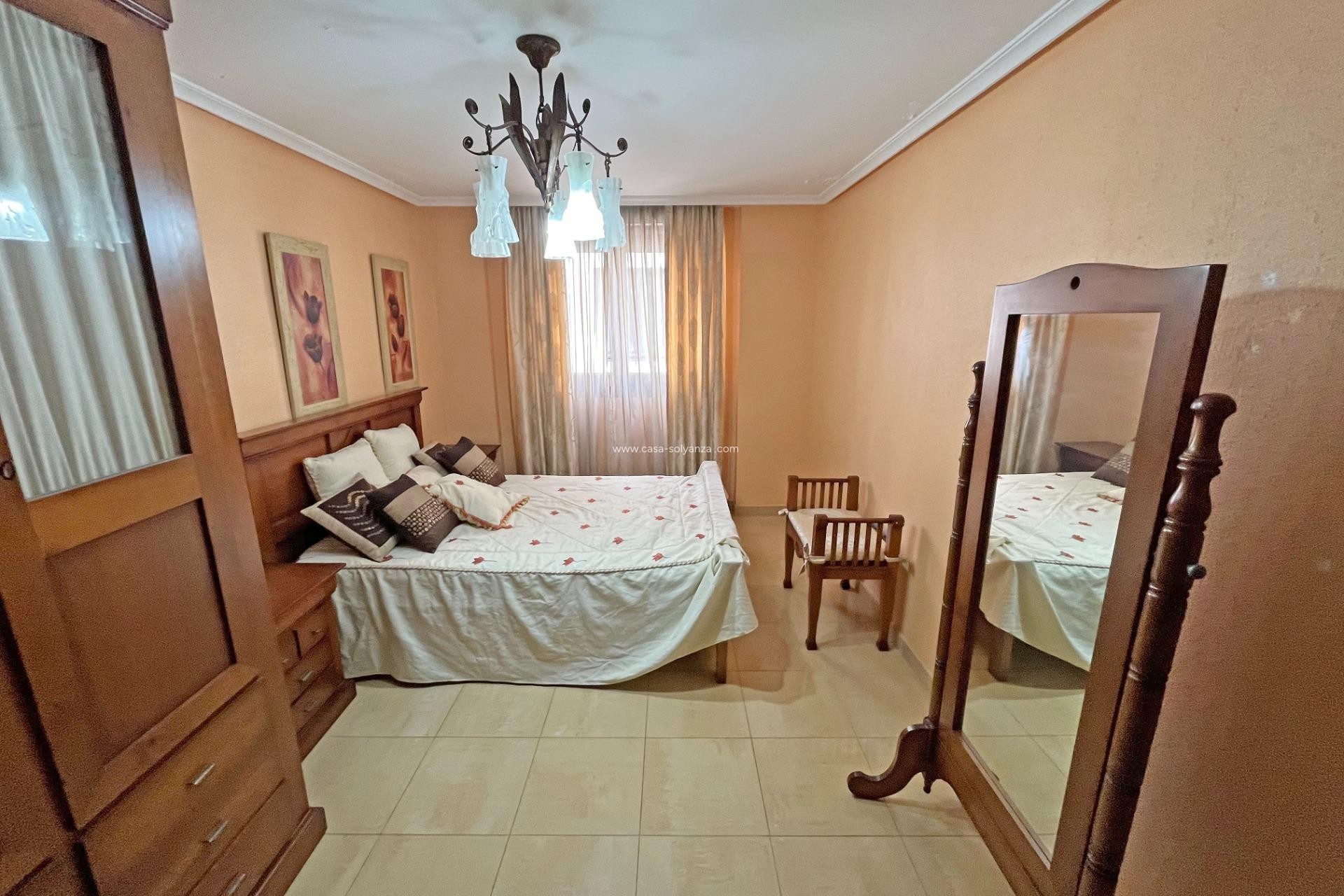 Herverkoop - Appartement / flat - Formentera de Segura - Los Palacios