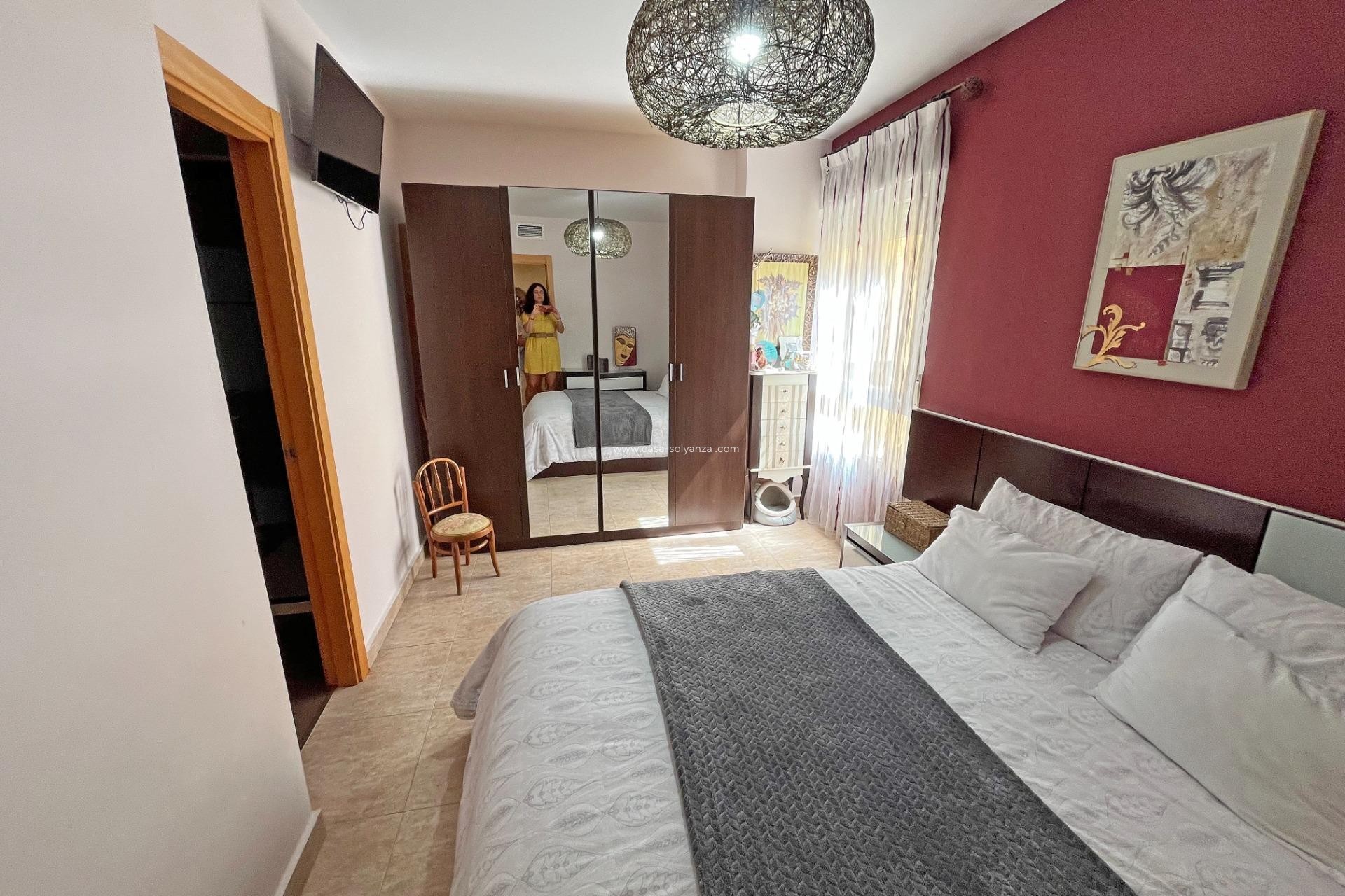 Herverkoop - Appartement / flat - Novelda - Barrio San Roque