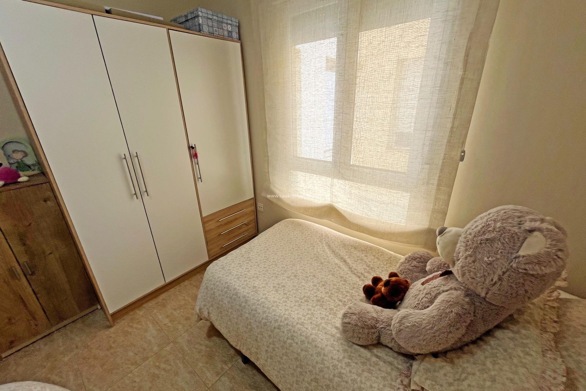 Herverkoop - Appartement / flat - Novelda - Barrio San Roque
