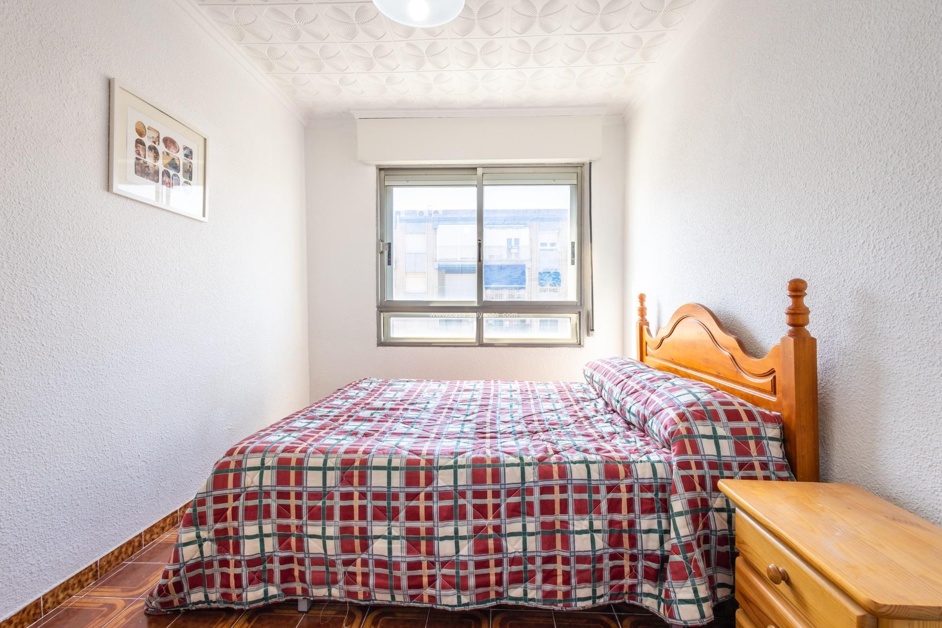Herverkoop - Appartement / flat - Torrevieja - Acequion