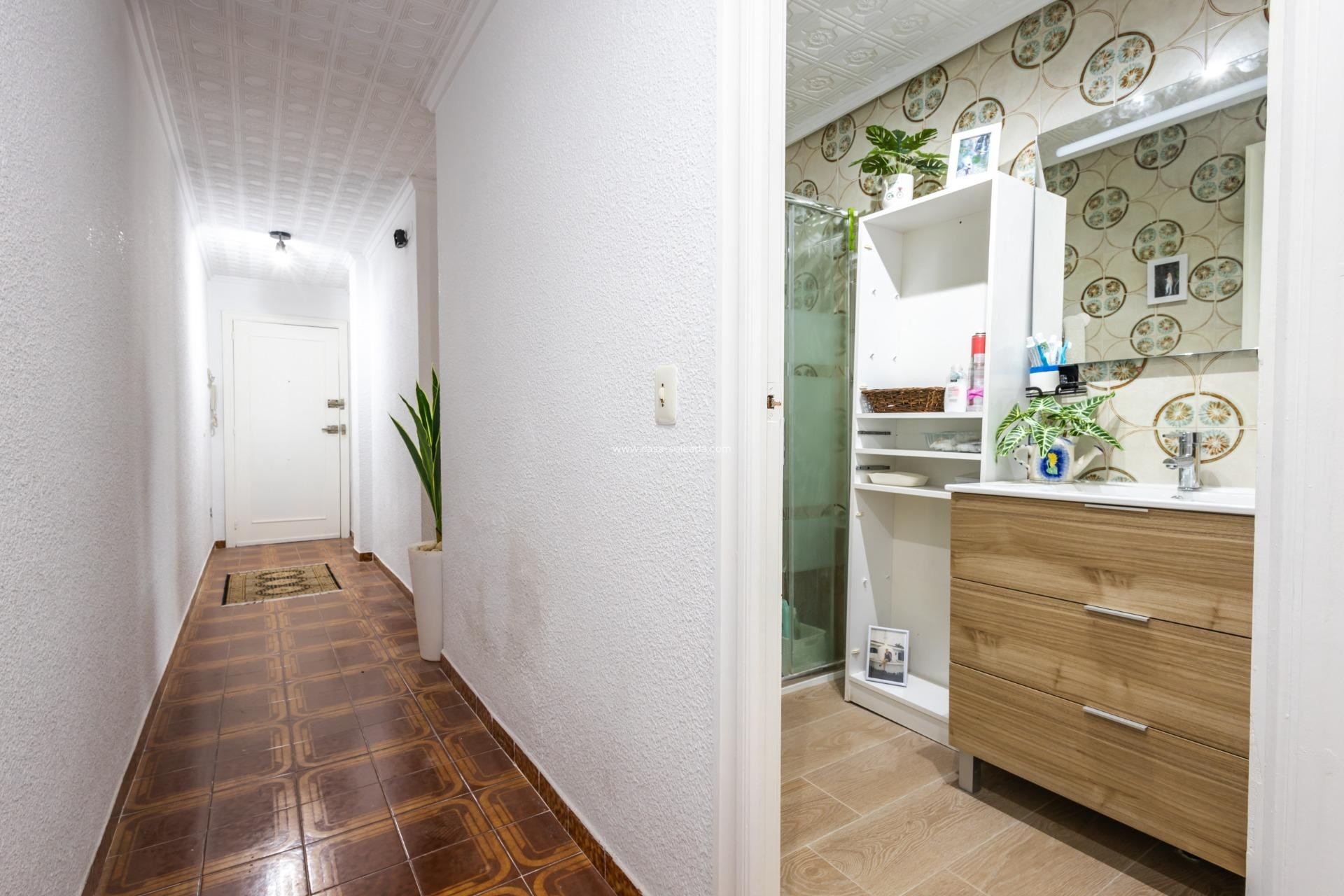 Herverkoop - Appartement / flat - Torrevieja - Acequion
