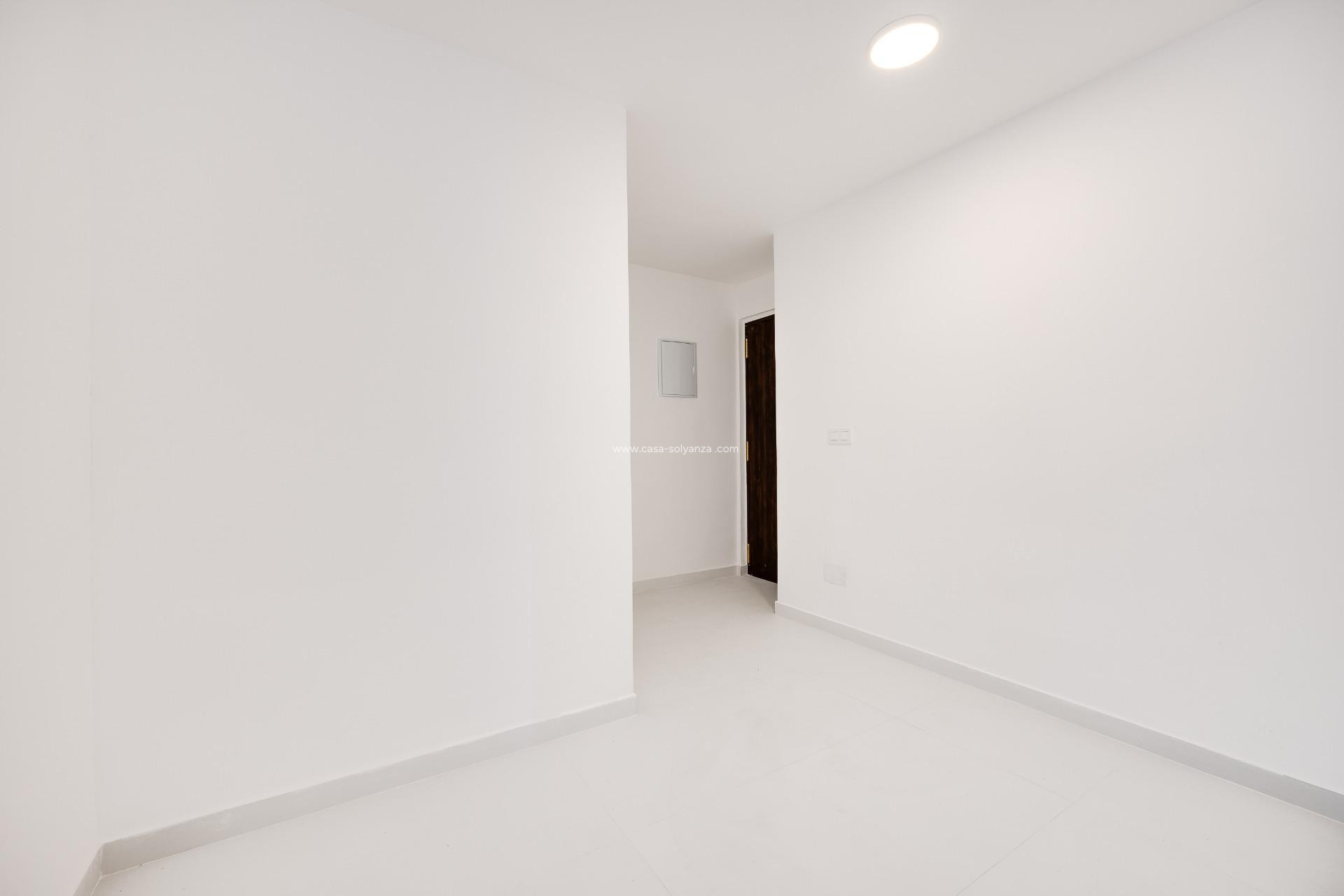 Herverkoop - Appartement / flat - Torrevieja - Acequion