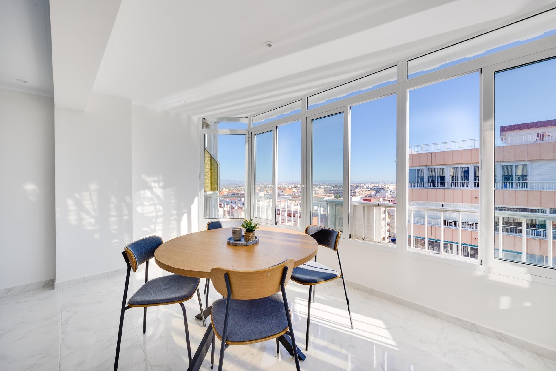 Herverkoop - Appartement / flat - Torrevieja - Acequion