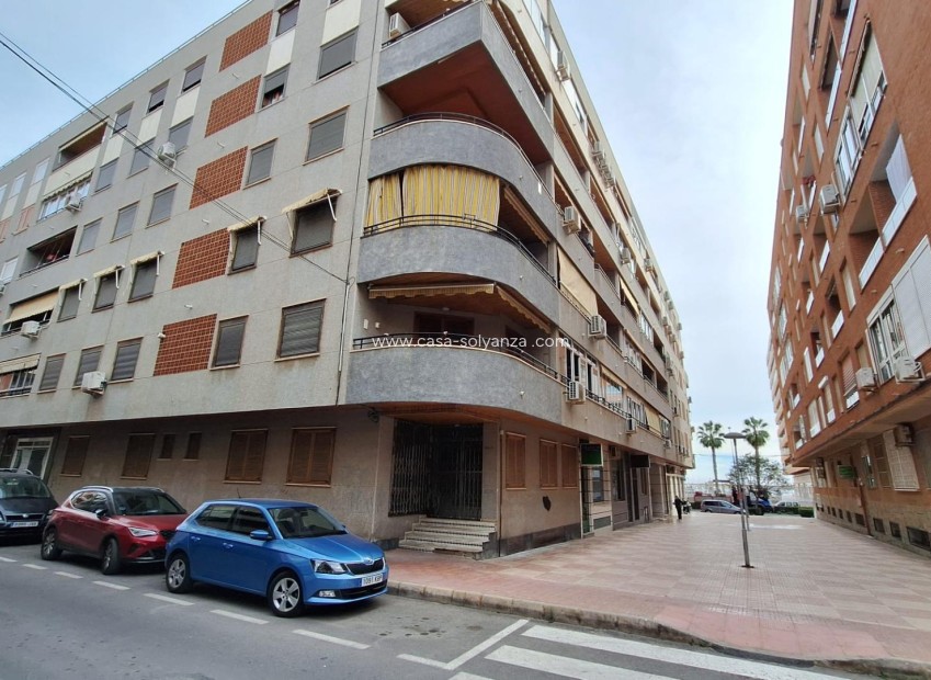 Herverkoop - Appartement / flat - Torrevieja - Acequion