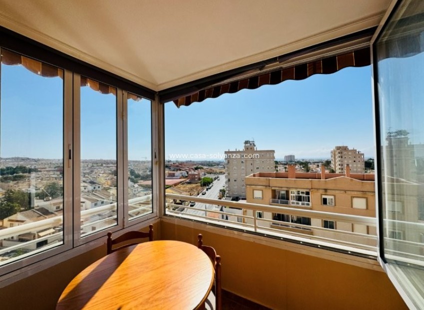 Herverkoop - Appartement / flat - Torrevieja - Aguas nuevas 1
