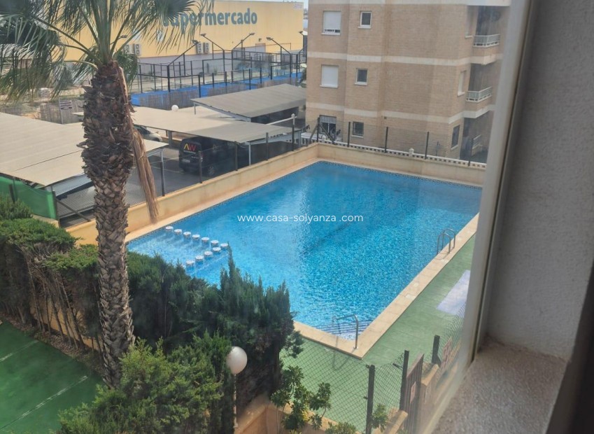Herverkoop - Appartement / flat - Torrevieja - Aguas nuevas