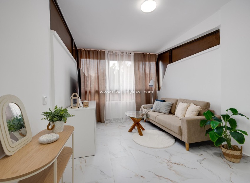 Herverkoop - Appartement / flat - Torrevieja - Cabo cervera