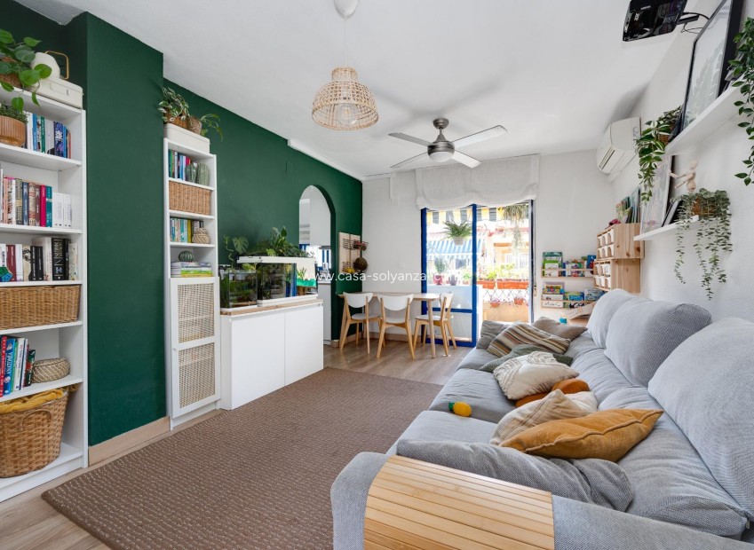 Herverkoop - Appartement / flat - Torrevieja - Calas Blanca