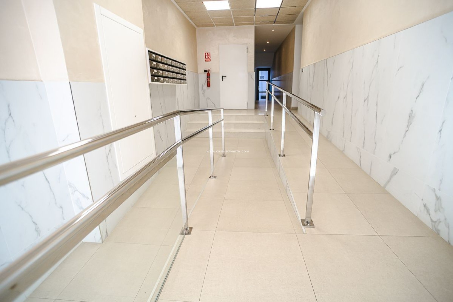 Herverkoop - Appartement / flat - Torrevieja - Calas Blancas