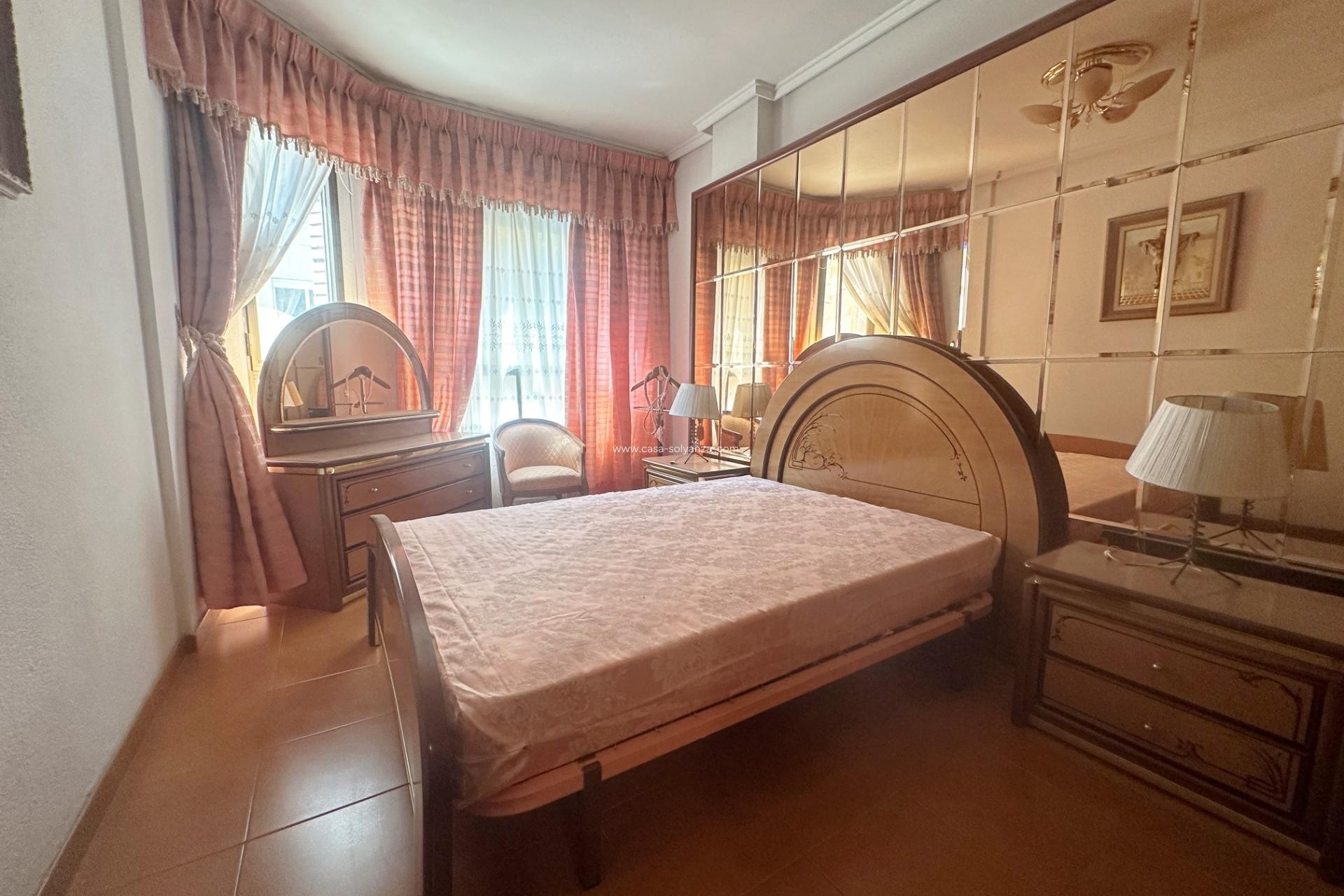 Herverkoop - Appartement / flat - Torrevieja - Center