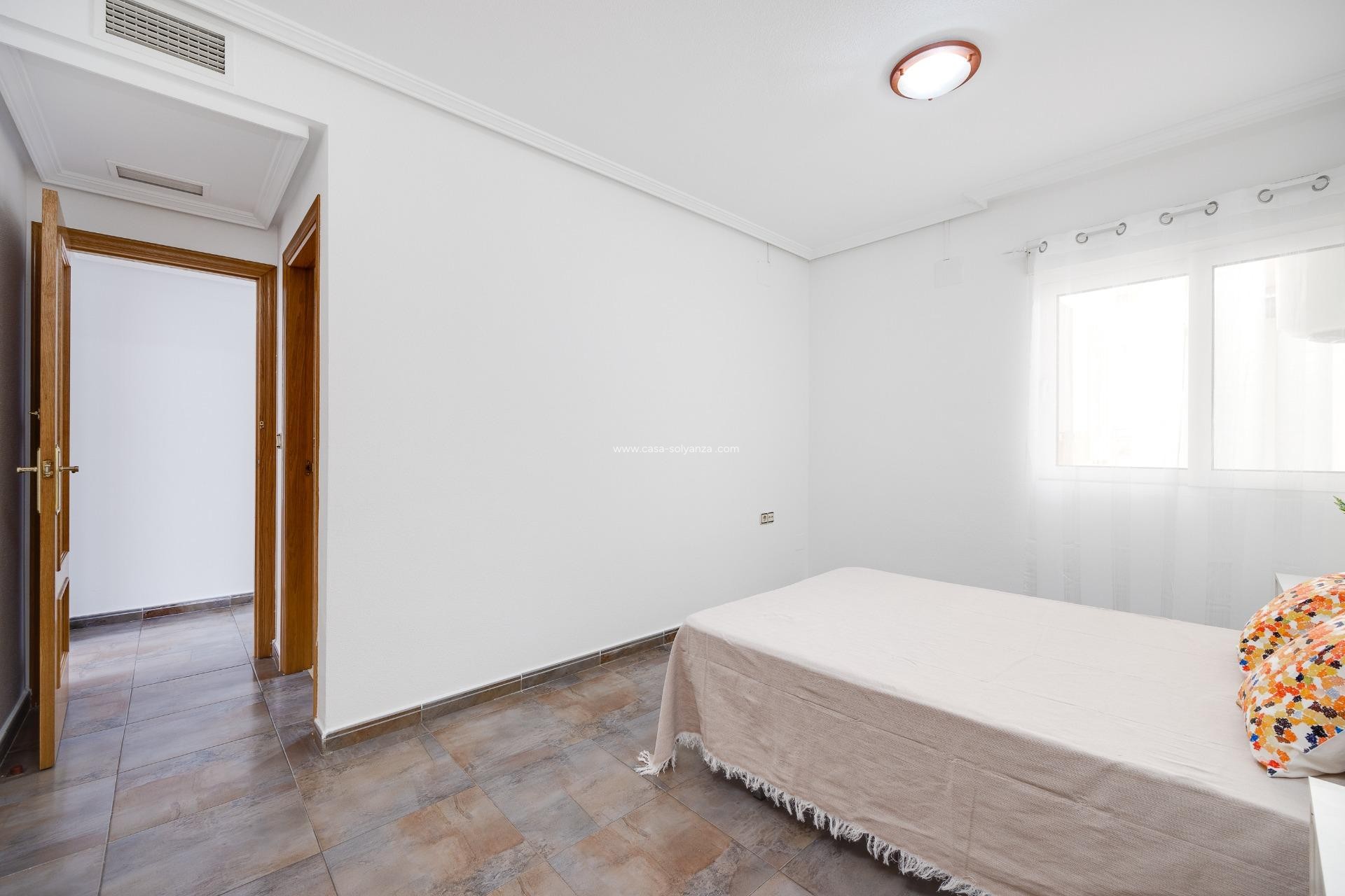 Herverkoop - Appartement / flat - Torrevieja - Center