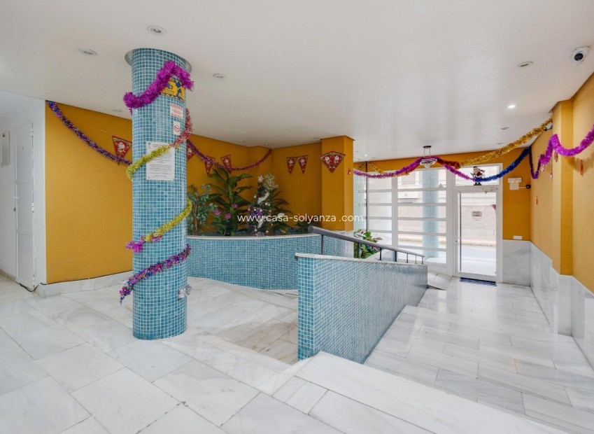 Herverkoop - Appartement / flat - Torrevieja - Center