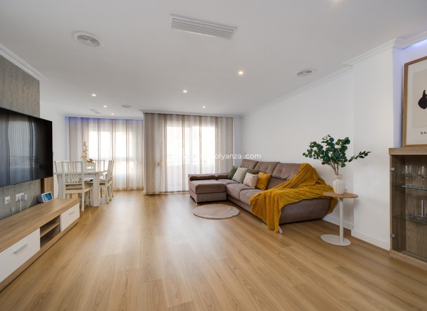 Herverkoop - Appartement / flat - Torrevieja - Center