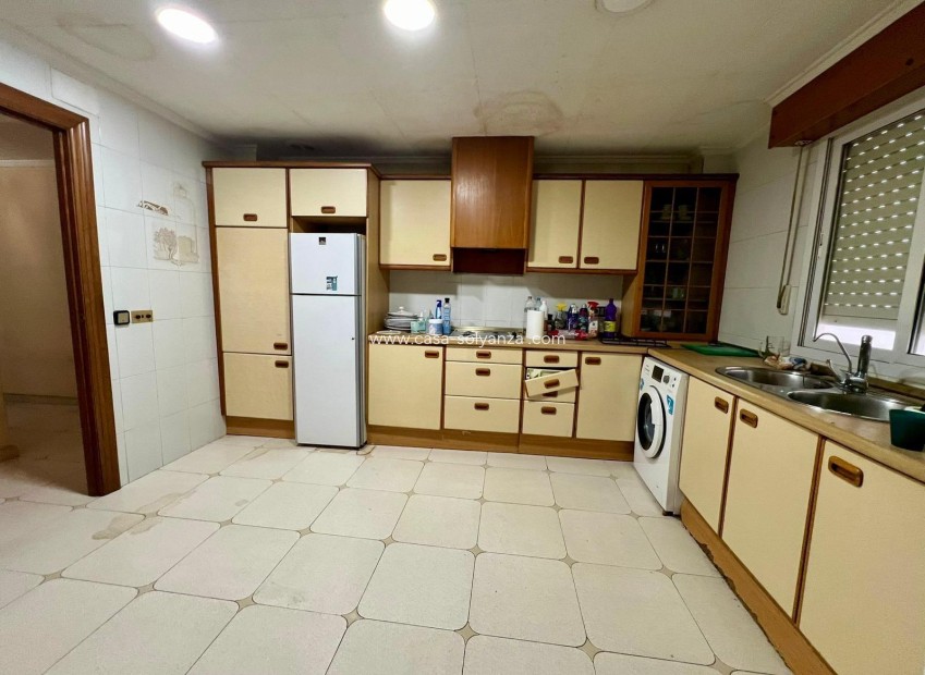 Herverkoop - Appartement / flat - Torrevieja - Center