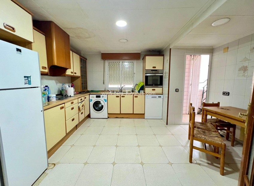 Herverkoop - Appartement / flat - Torrevieja - Center