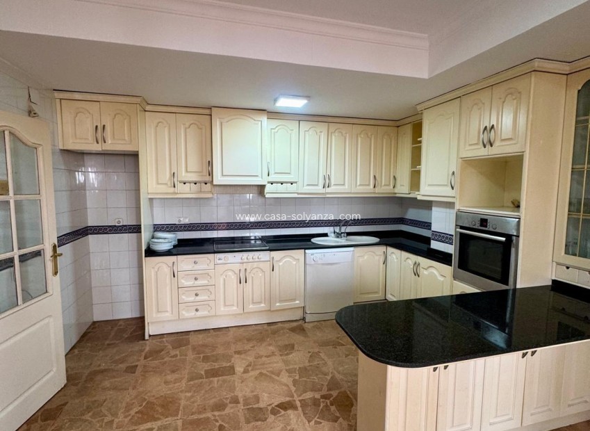 Herverkoop - Appartement / flat - Torrevieja - Center