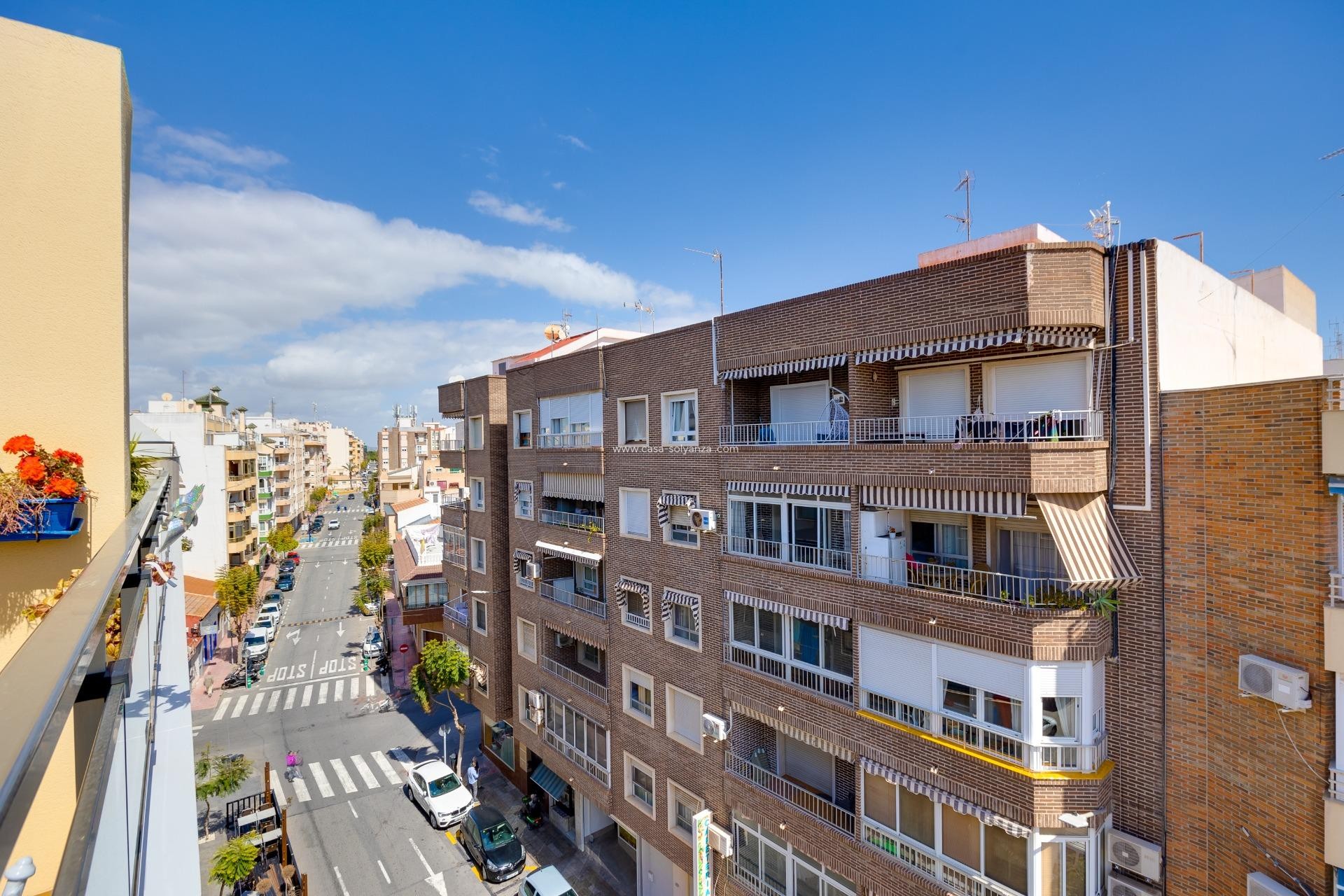 Herverkoop - Appartement / flat - Torrevieja - Center