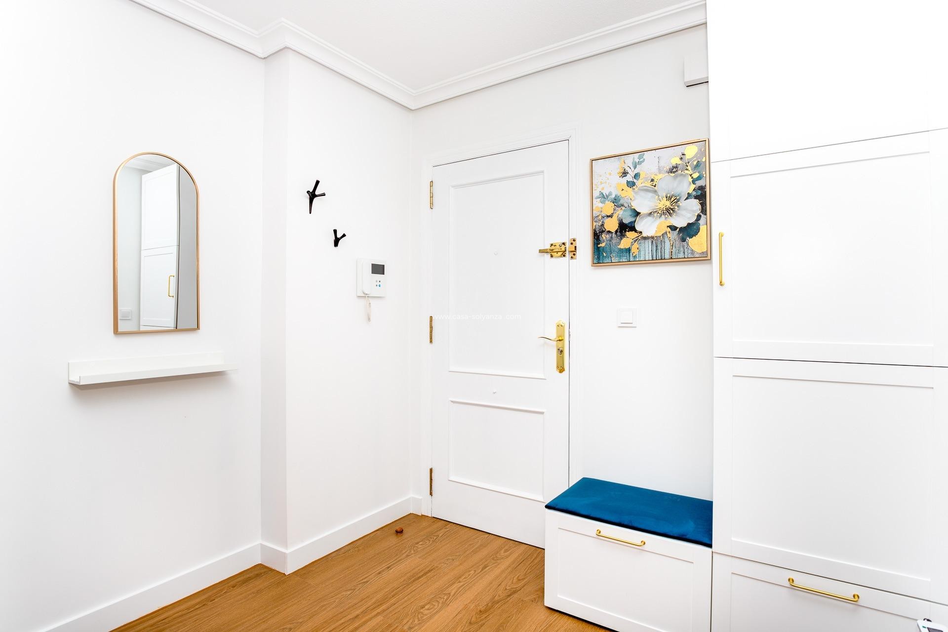 Herverkoop - Appartement / flat - Torrevieja - Center