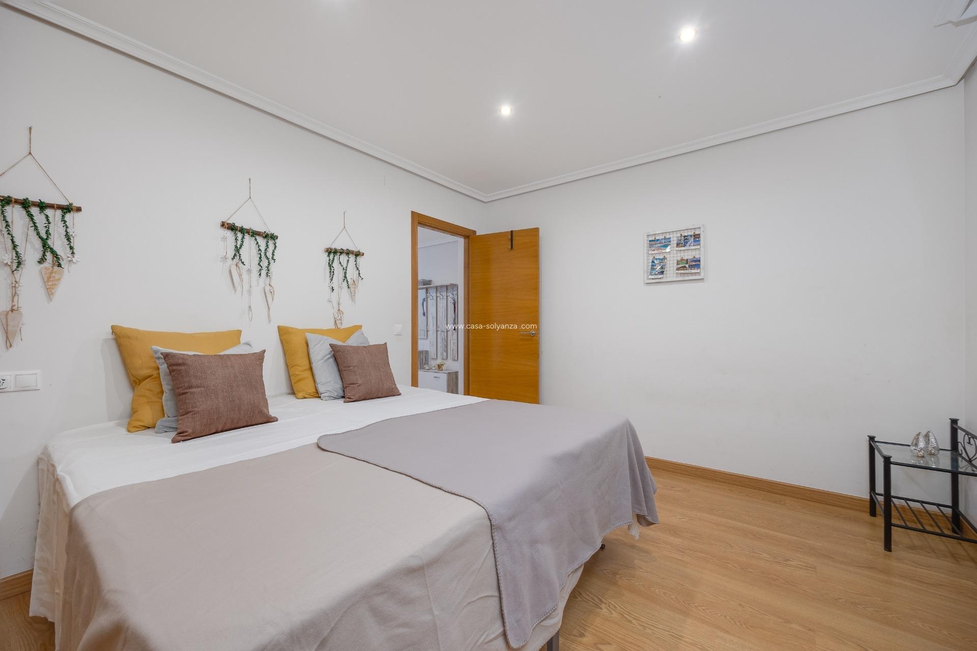 Herverkoop - Appartement / flat - Torrevieja - Center