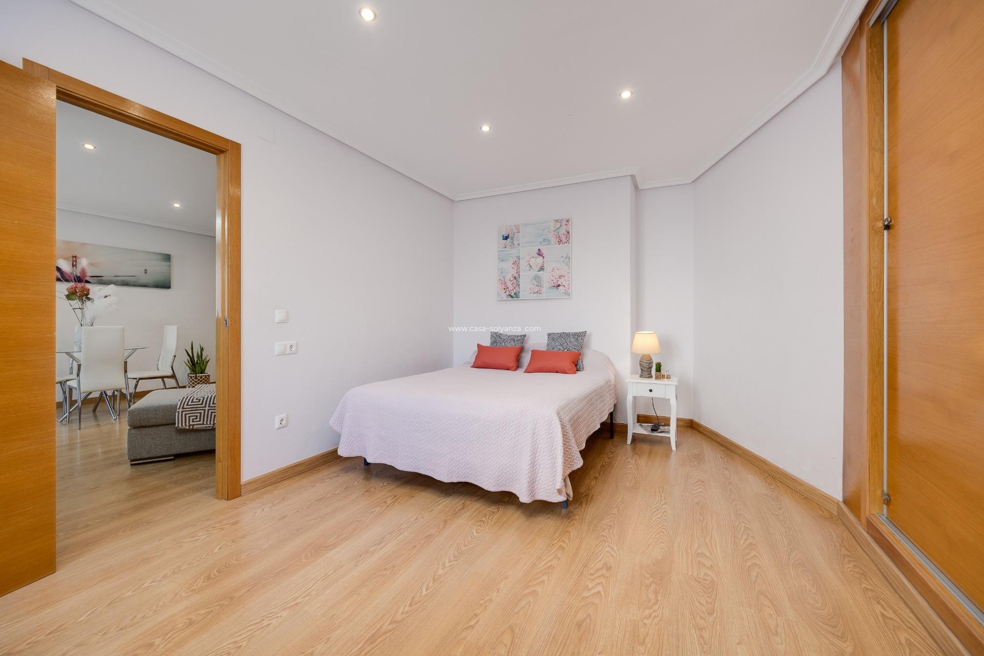 Herverkoop - Appartement / flat - Torrevieja - Center