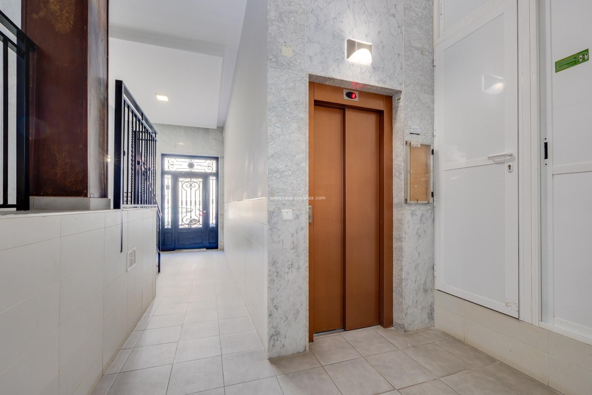 Herverkoop - Appartement / flat - Torrevieja - Center