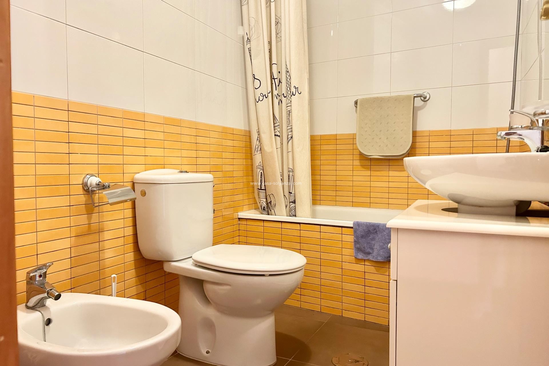 Herverkoop - Appartement / flat - Torrevieja - Center