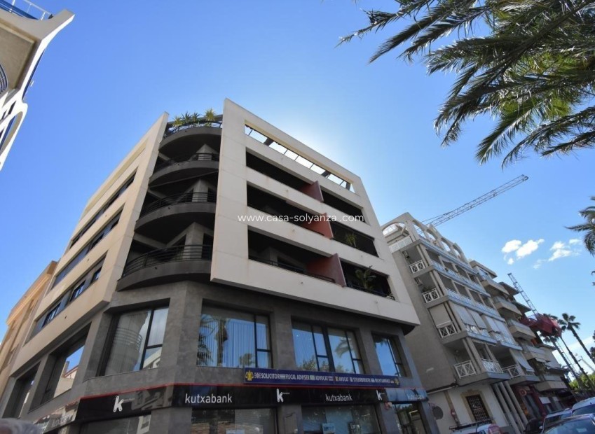 Herverkoop - Appartement / flat - Torrevieja - Centro - Muelle Pesquero