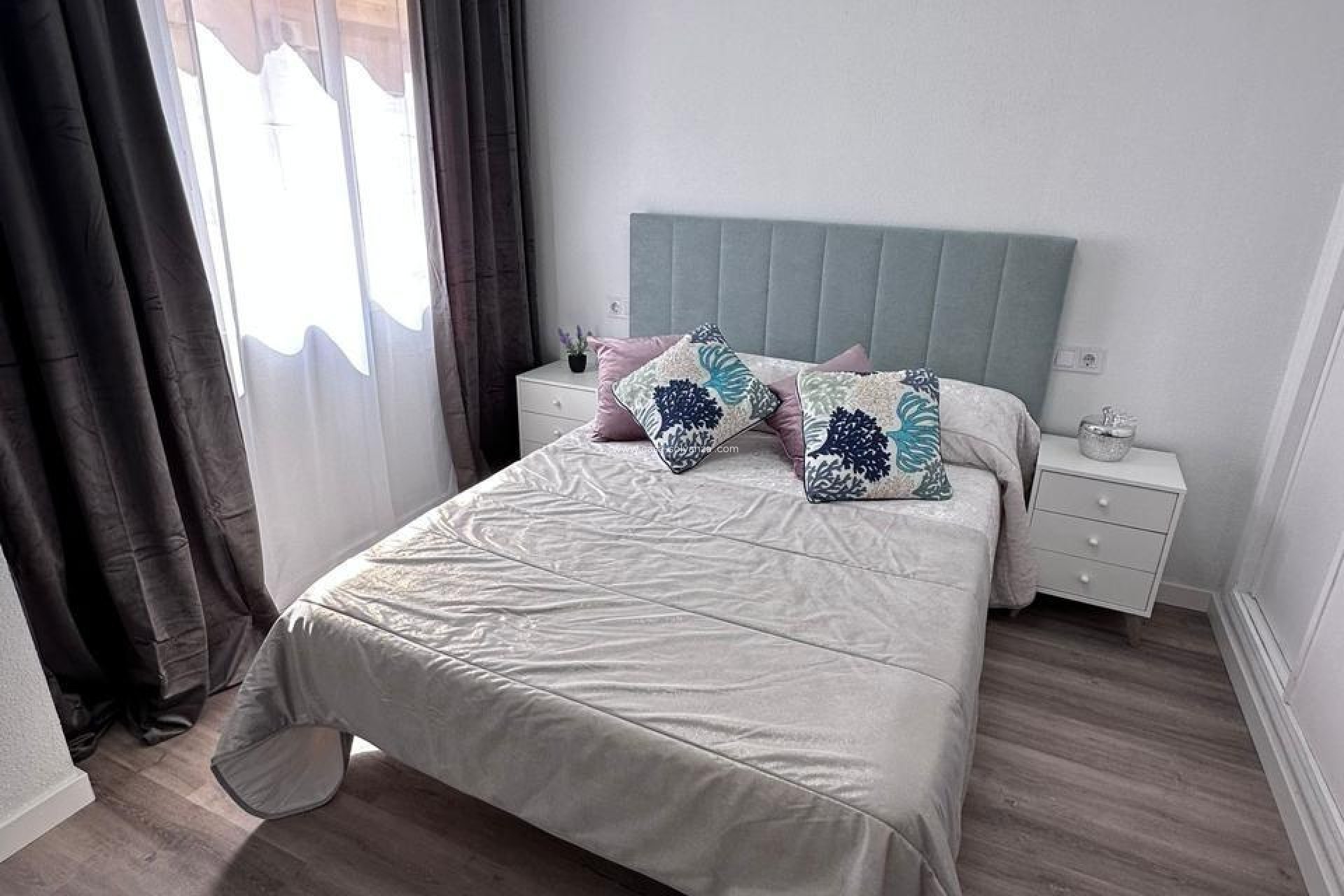 Herverkoop - Appartement / flat - Torrevieja - Centro - Muelle Pesquero