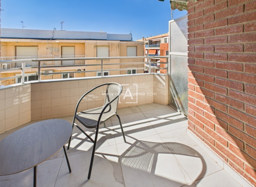 Herverkoop - Appartement / flat - Torrevieja Centro