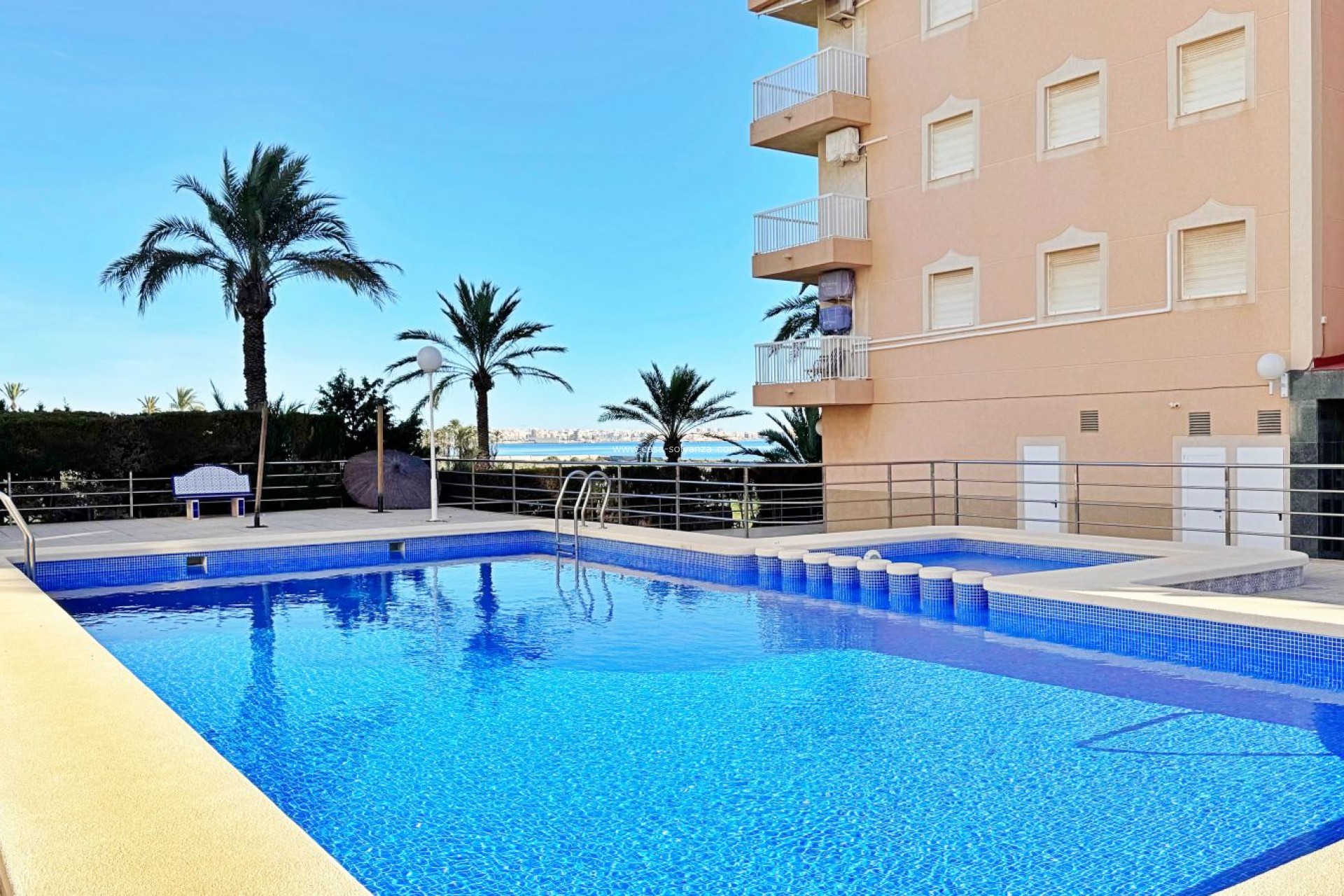 Herverkoop - Appartement / flat - Torrevieja - Costa Blanca