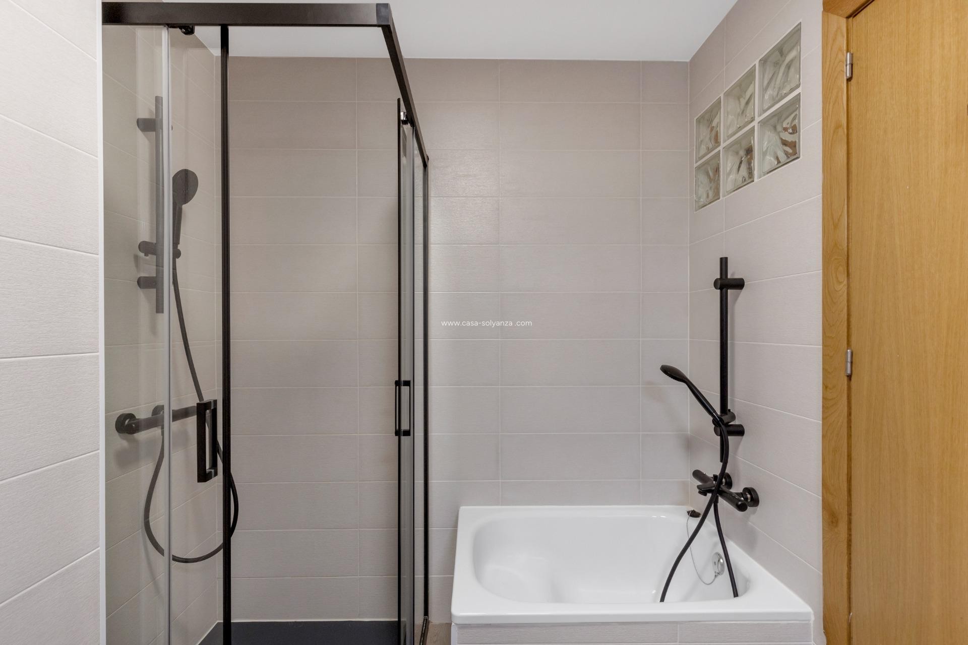 Herverkoop - Appartement / flat - Torrevieja - Costa Blanca