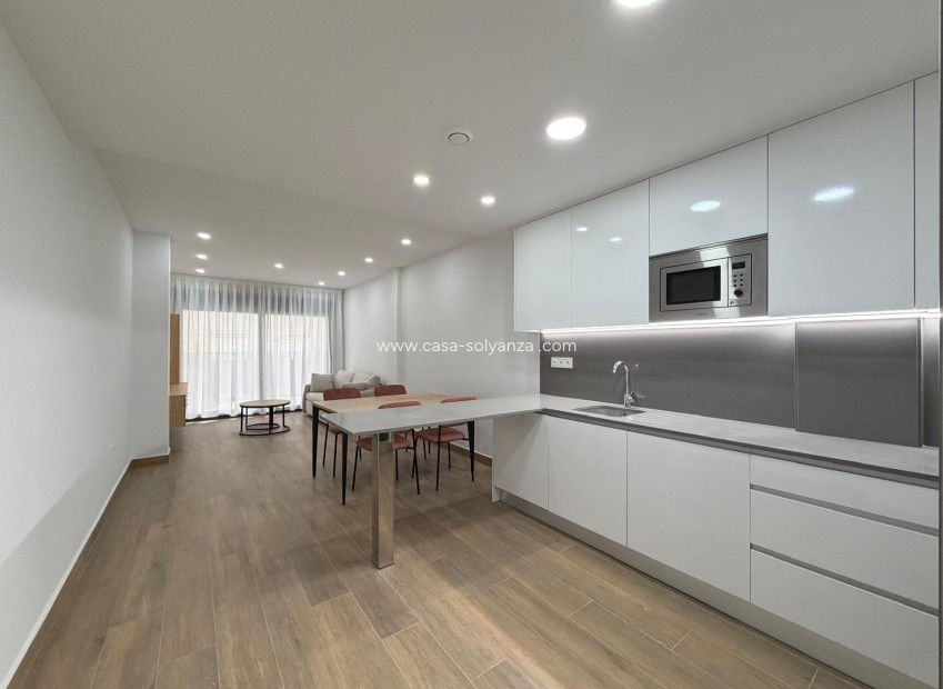 Herverkoop - Appartement / flat - Torrevieja - Estacion Autobuses