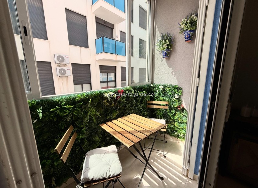 Herverkoop - Appartement / flat - Torrevieja - Estacion Autobuses