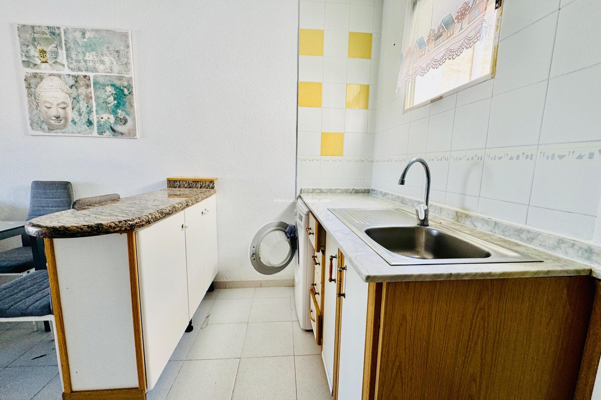 Herverkoop - Appartement / flat - Torrevieja - Estacion Autobuses