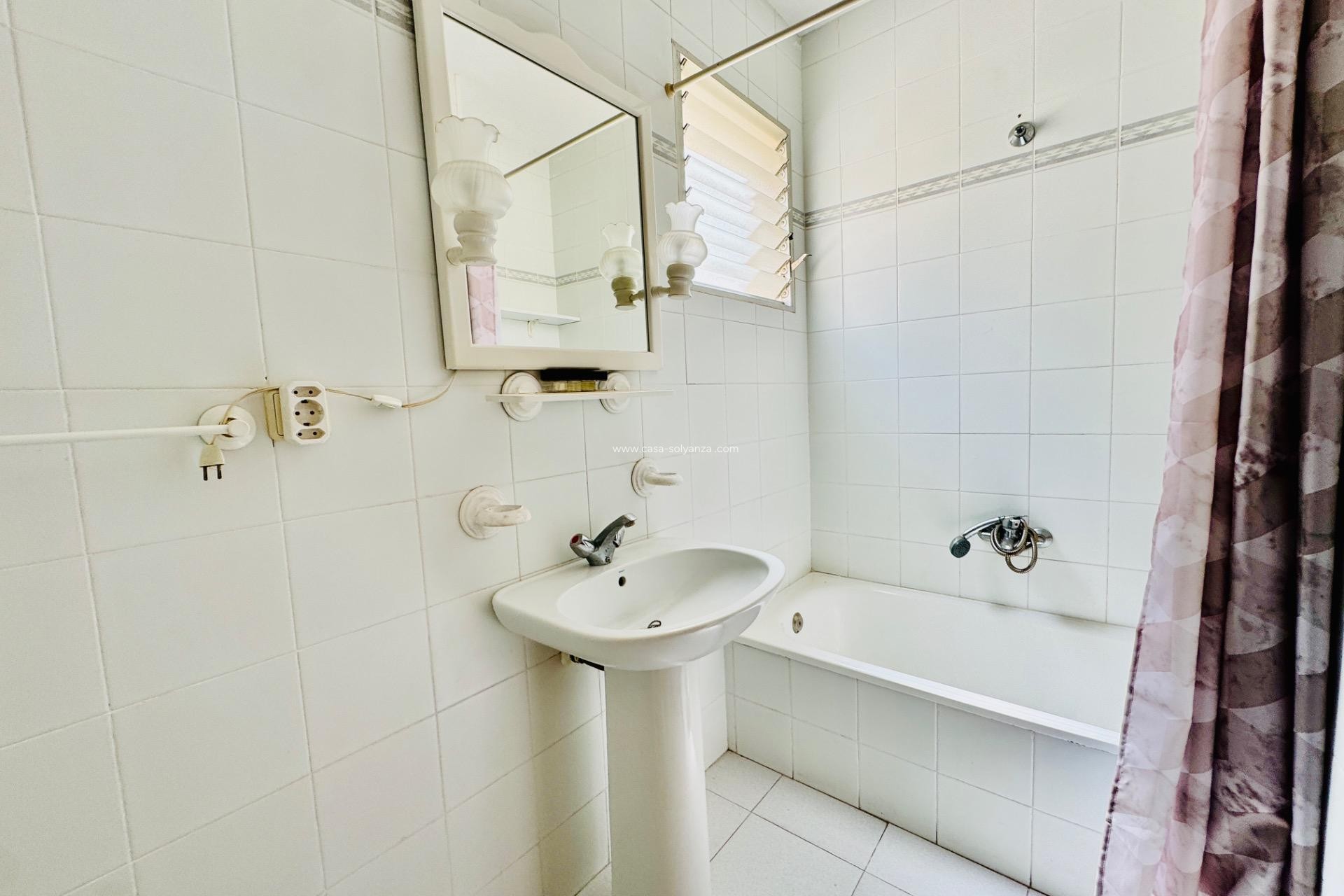 Herverkoop - Appartement / flat - Torrevieja - Estacion Autobuses