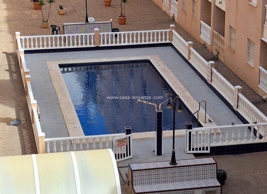 Herverkoop - Appartement / flat - Torrevieja - Estacion Autobuses