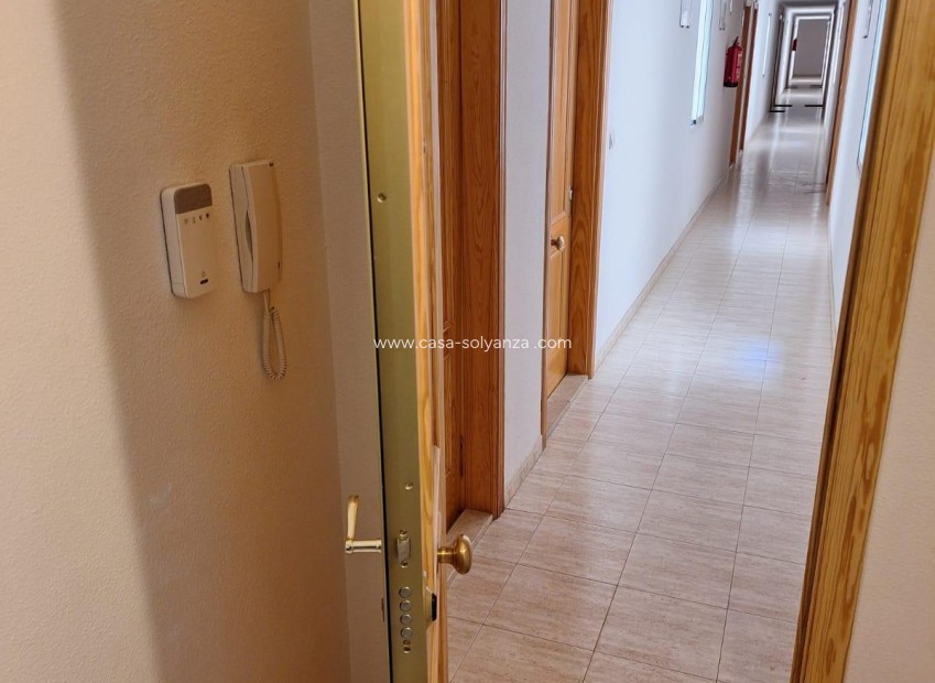 Herverkoop - Appartement / flat - Torrevieja - Estacion Autobuses