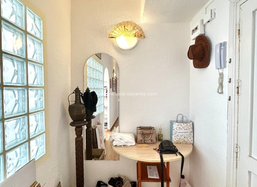 Herverkoop - Appartement / flat - Torrevieja - Estacion Autobuses