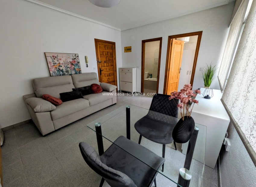 Herverkoop - Appartement / flat - Torrevieja - Estacion Autobuses