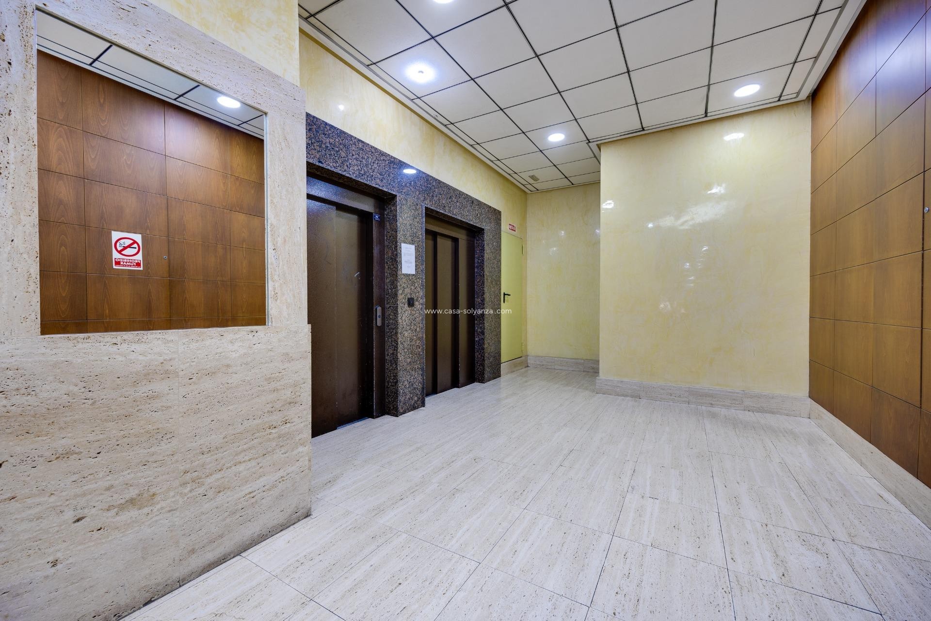 Herverkoop - Appartement / flat - Torrevieja - Estacion Autobuses