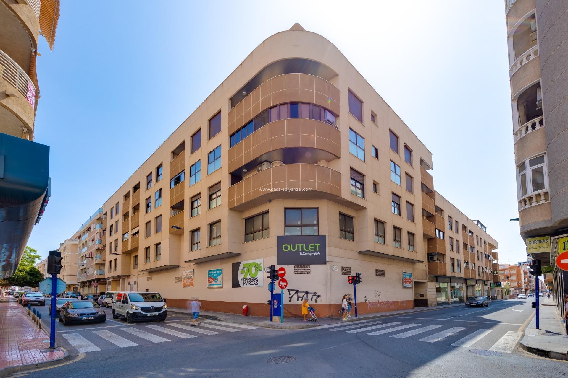 Herverkoop - Appartement / flat - Torrevieja - Estacion Autobuses