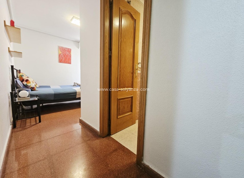 Herverkoop - Appartement / flat - Torrevieja - Estacion Autobuses