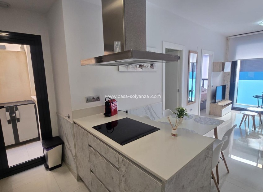 Herverkoop - Appartement / flat - Torrevieja - Estacion Autobuses