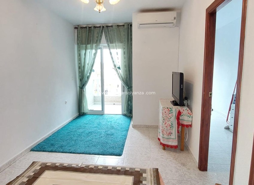 Herverkoop - Appartement / flat - Torrevieja - Estacion Autobuses