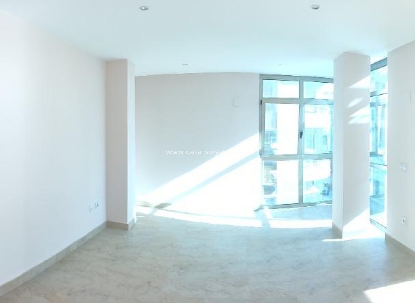 Herverkoop - Appartement / flat - Torrevieja - Estacion Autobuses