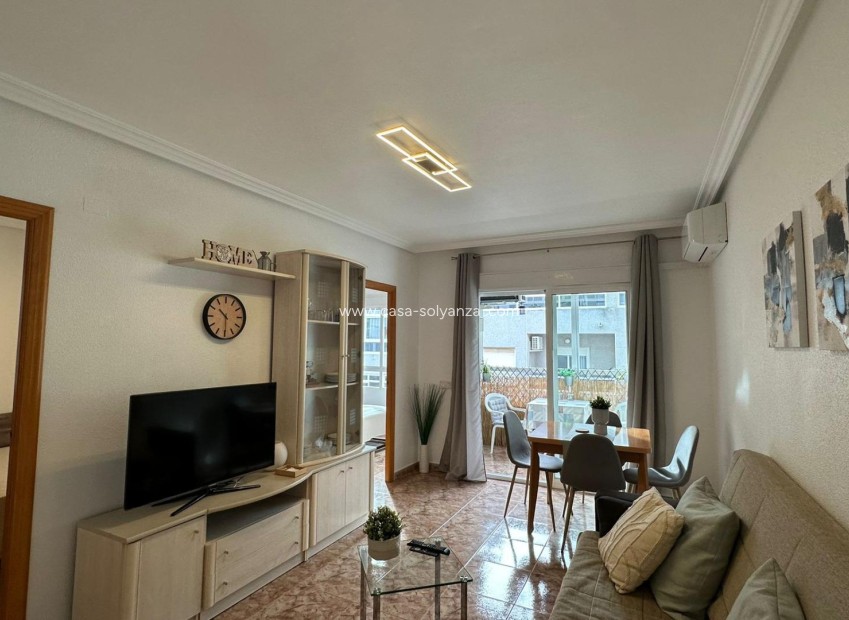 Herverkoop - Appartement / flat - Torrevieja - Estacion Autobuses