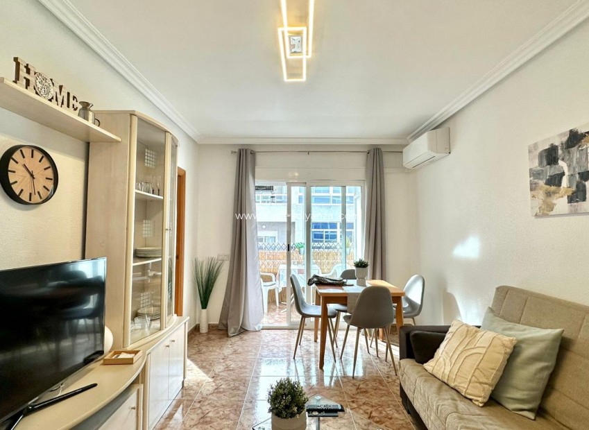 Herverkoop - Appartement / flat - Torrevieja - Estacion Autobuses