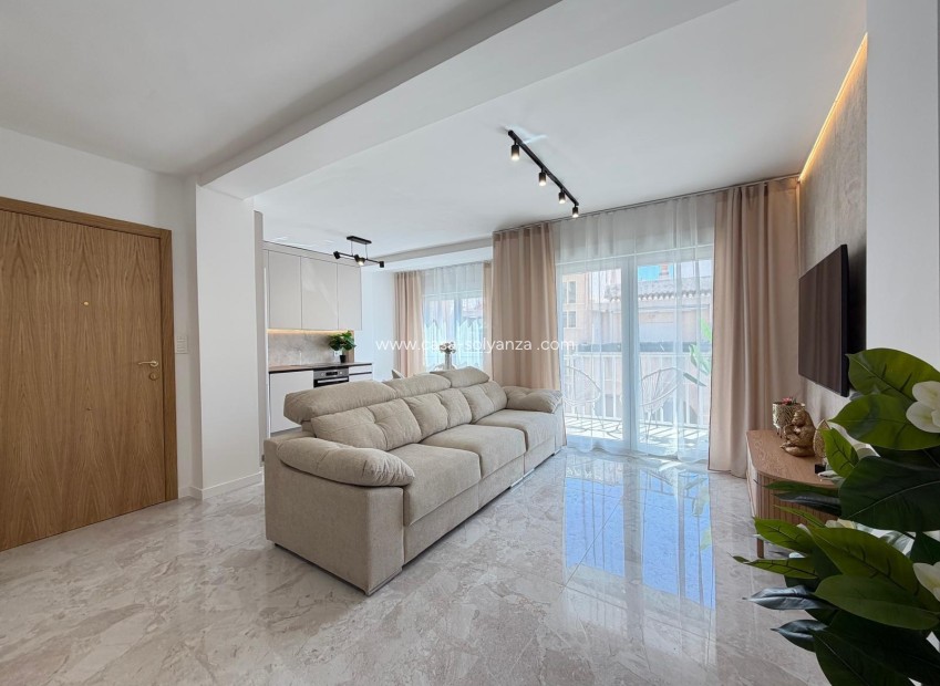 Herverkoop - Appartement / flat - Torrevieja - Estacion Autobuses