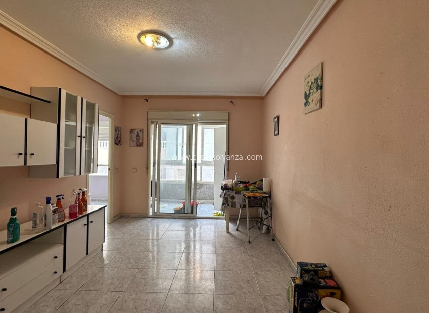 Herverkoop - Appartement / flat - Torrevieja - Estacion Autobuses