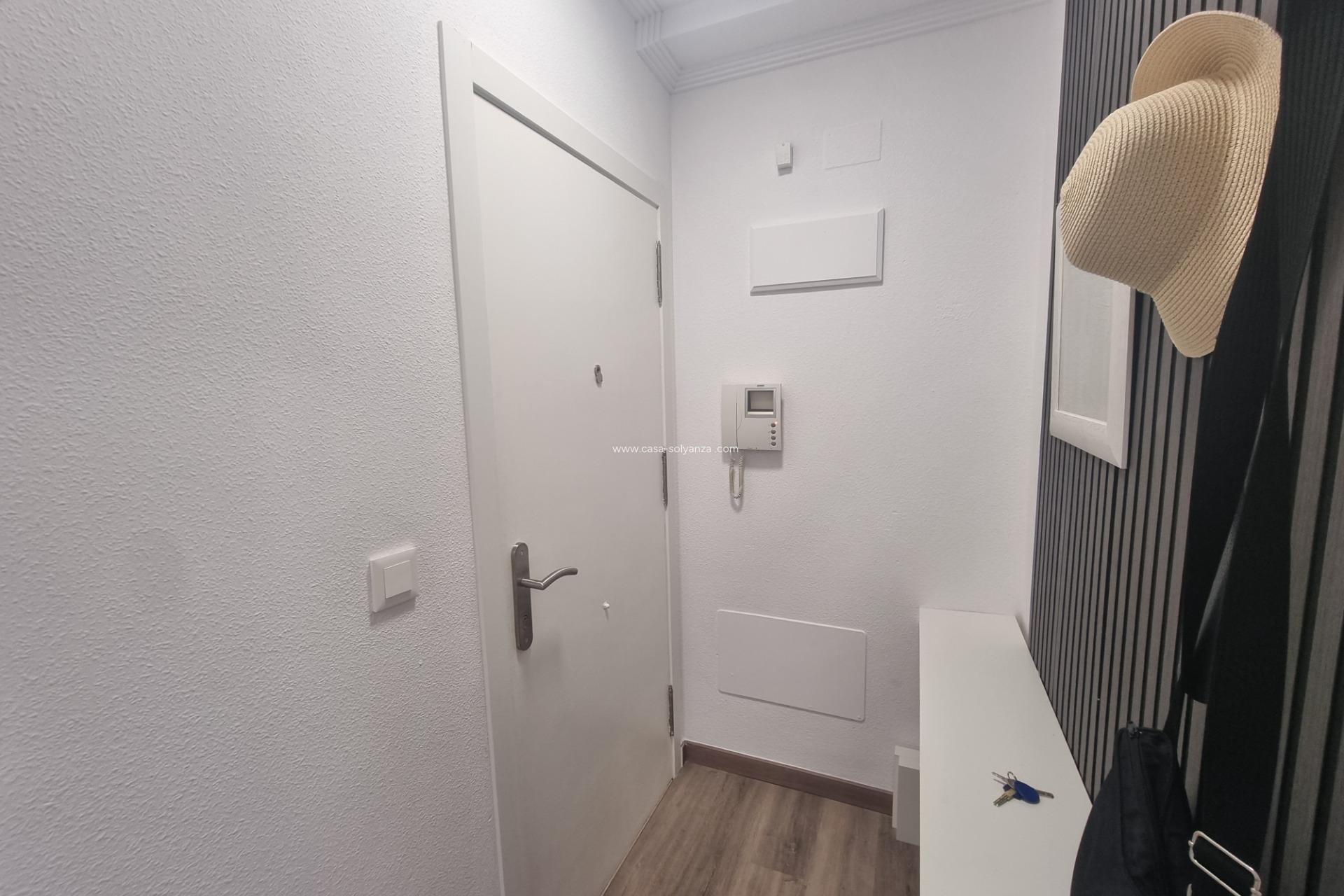 Herverkoop - Appartement / flat - Torrevieja - Estacion Autobuses